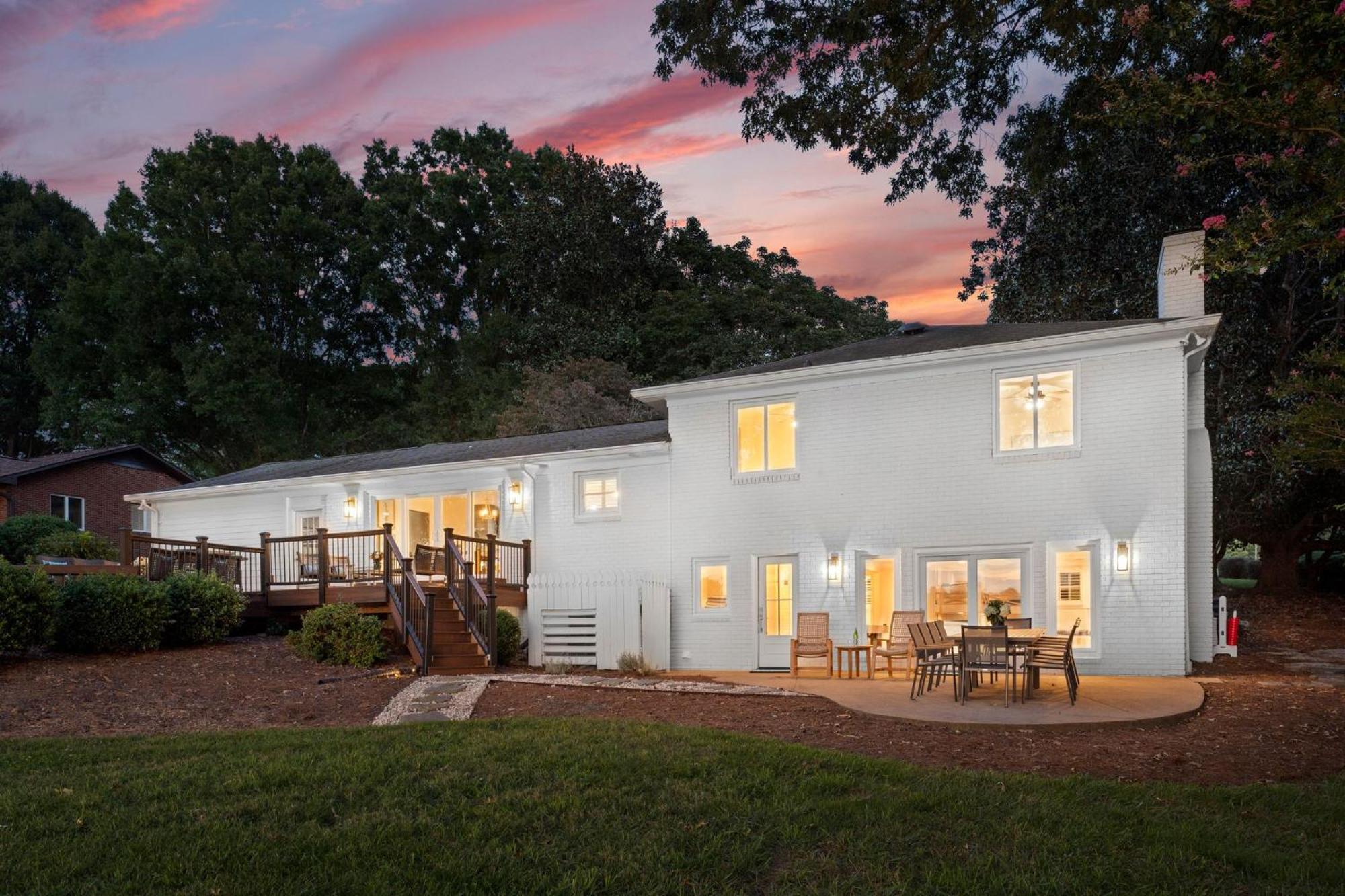 Lakefront Living Mooresville Exterior photo